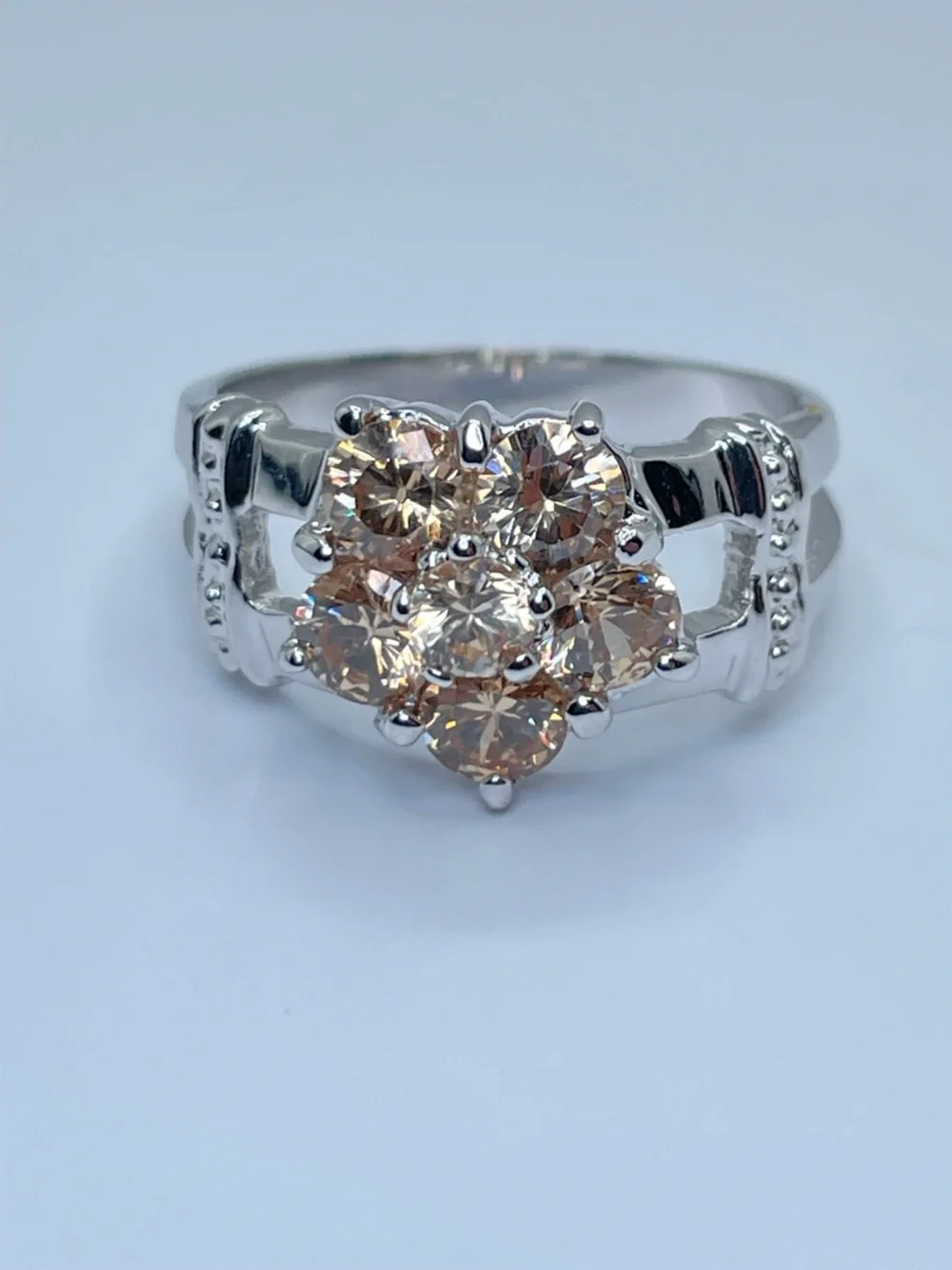 Swarovski Champagne Crystal Floral Cluster Ring Silver Tone Sz 8 Modern